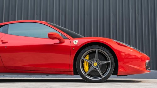Rezervacija Ferrari F458 kelyje 12km